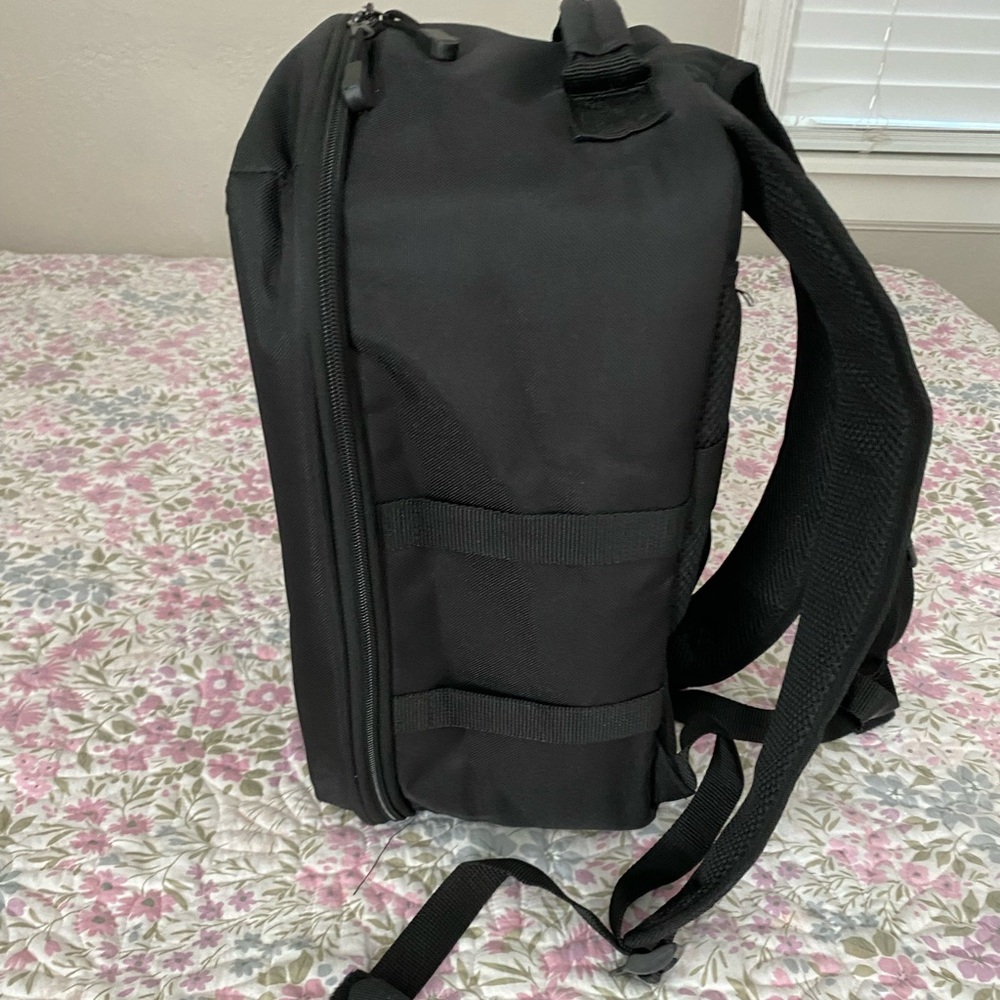Hillrom insulted backpack extreme hot and cold - Picture 3 of 9